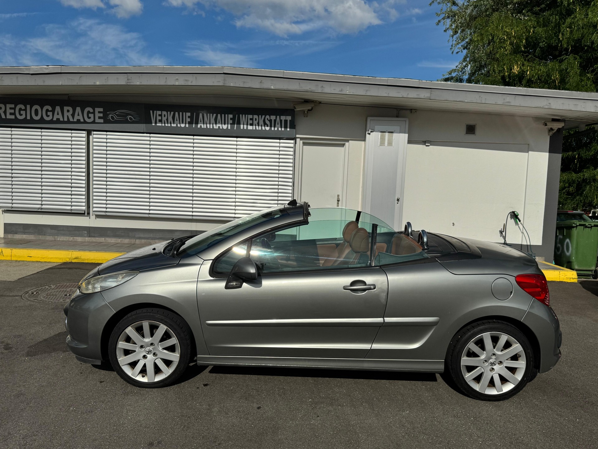 PEUGEOT 207 CC 1.6 16V Sport Automatic-image-3