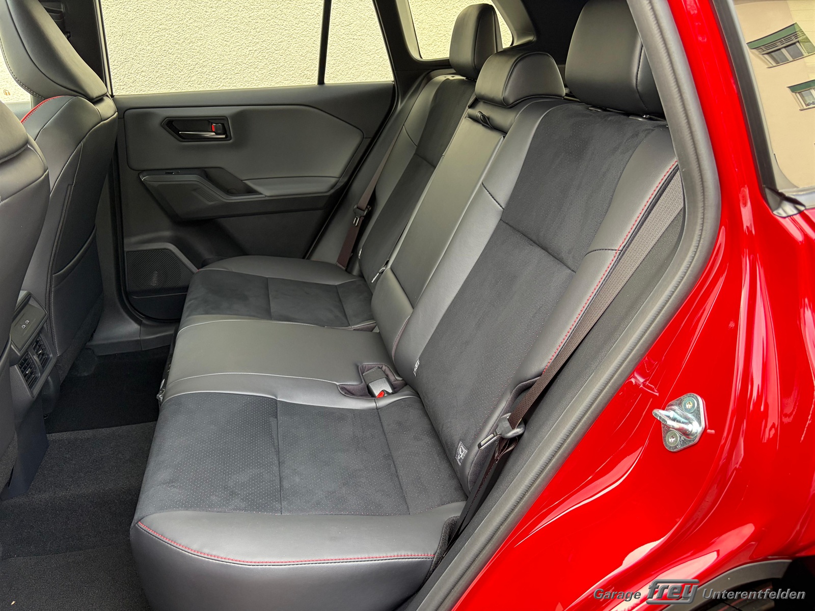 TOYOTA RAV-4 2.5 PHEV GR Sport e-CVT AWD-image-14