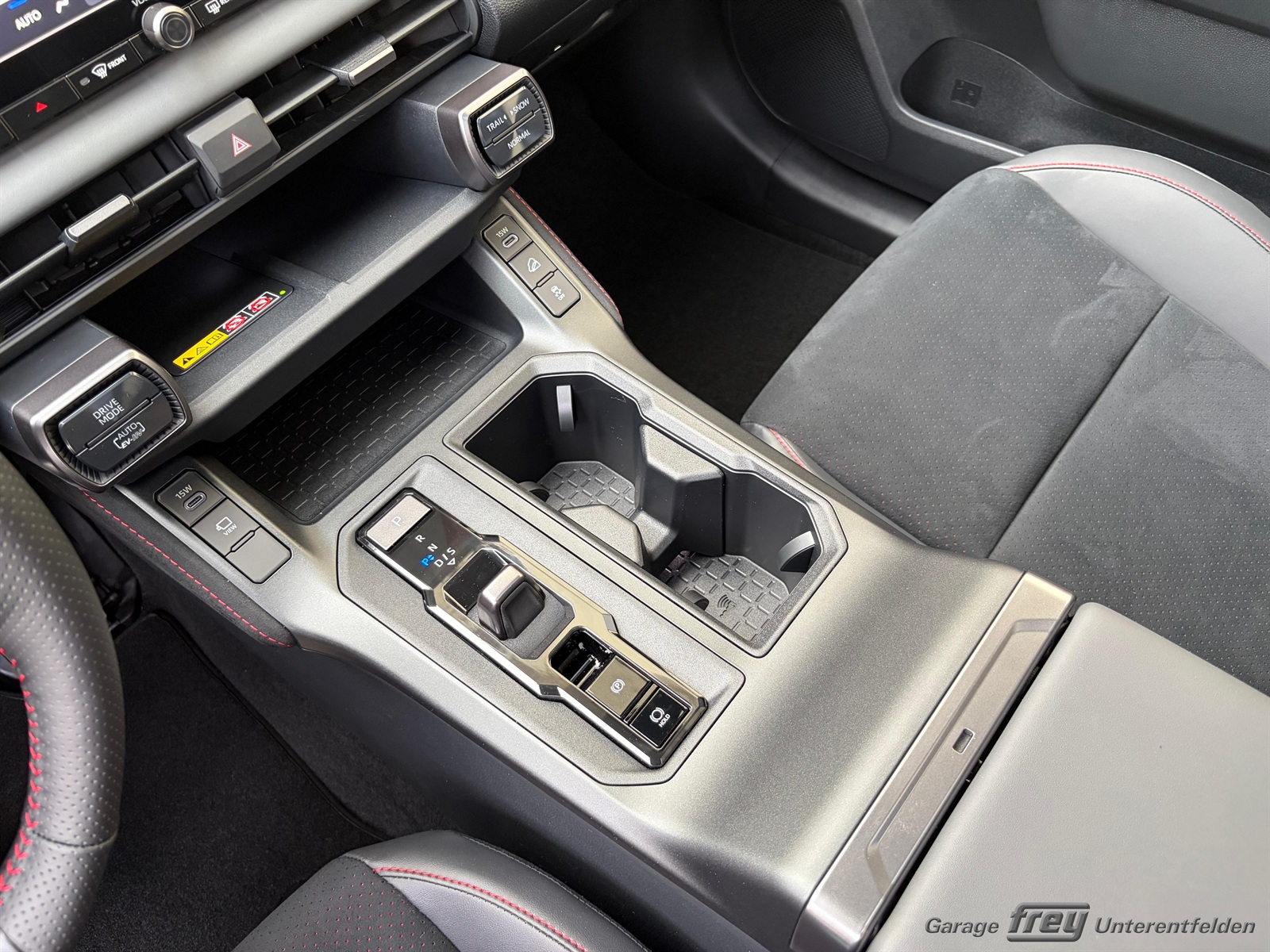 TOYOTA RAV-4 2.5 PHEV GR Sport e-CVT AWD-image-10
