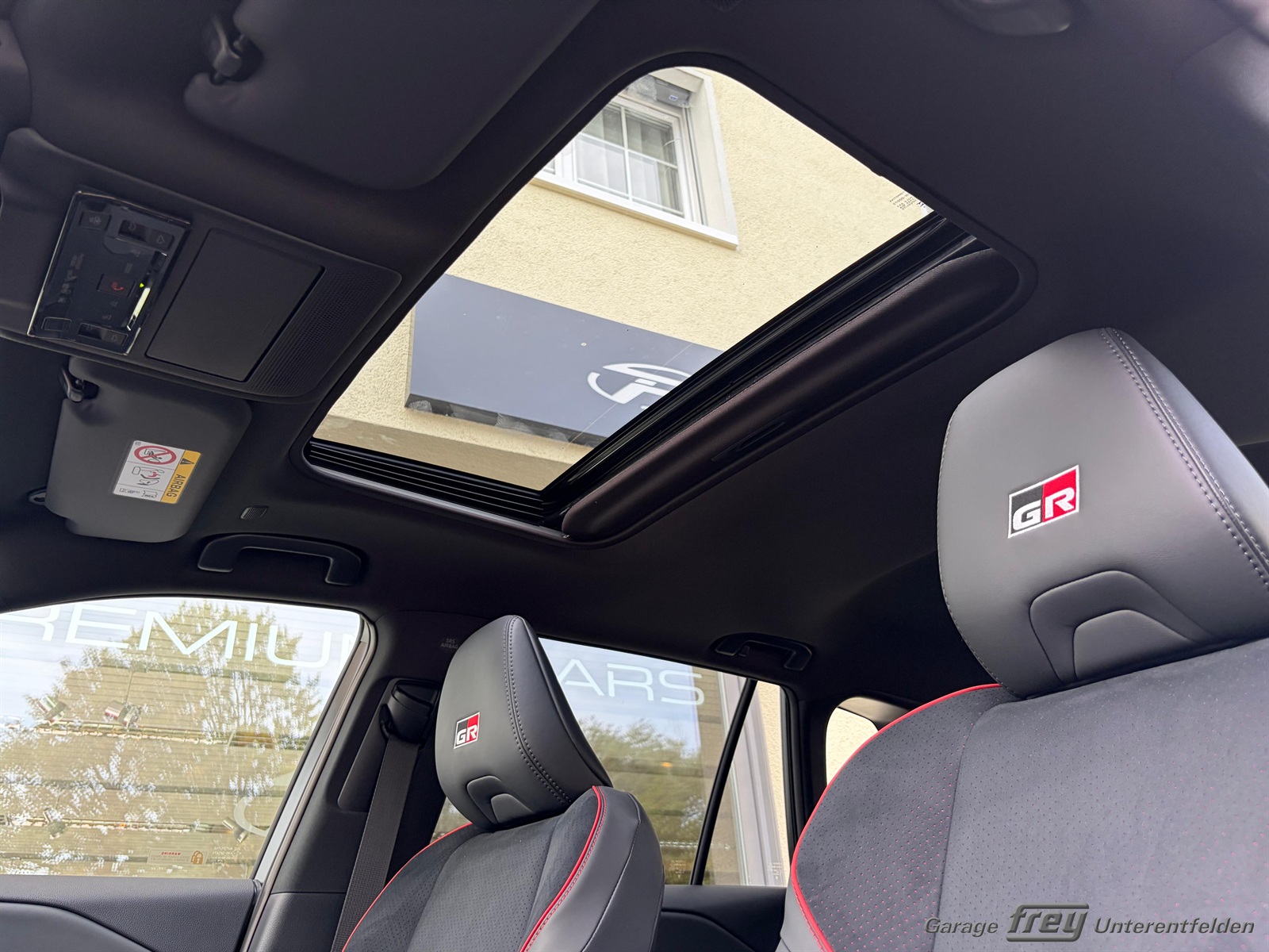TOYOTA RAV-4 2.5 PHEV GR Sport e-CVT AWD-image-5