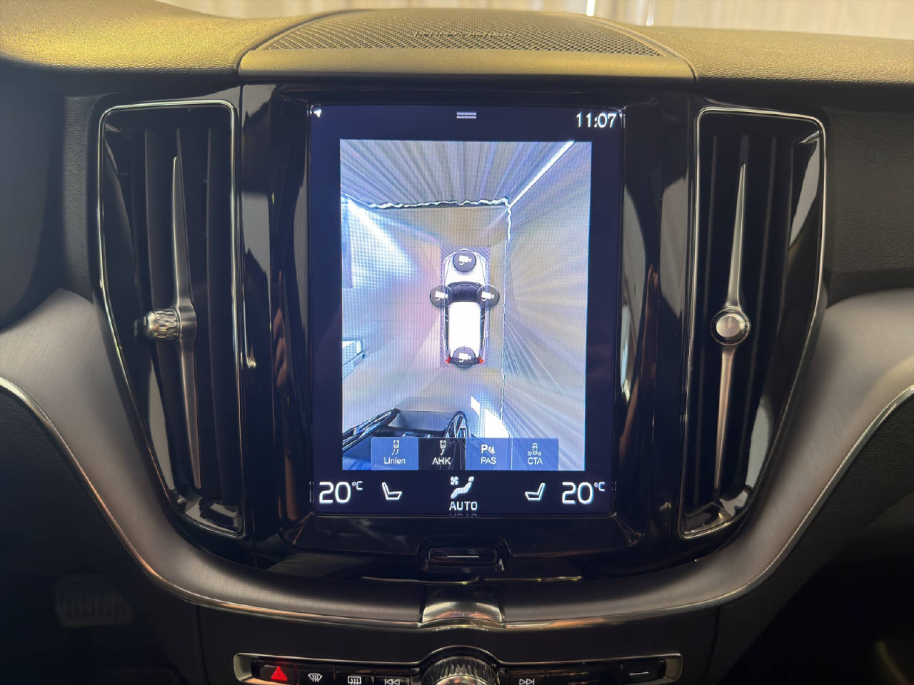 VOLVO XC60 2.0 T8 TE Inscription eAWD-image-13