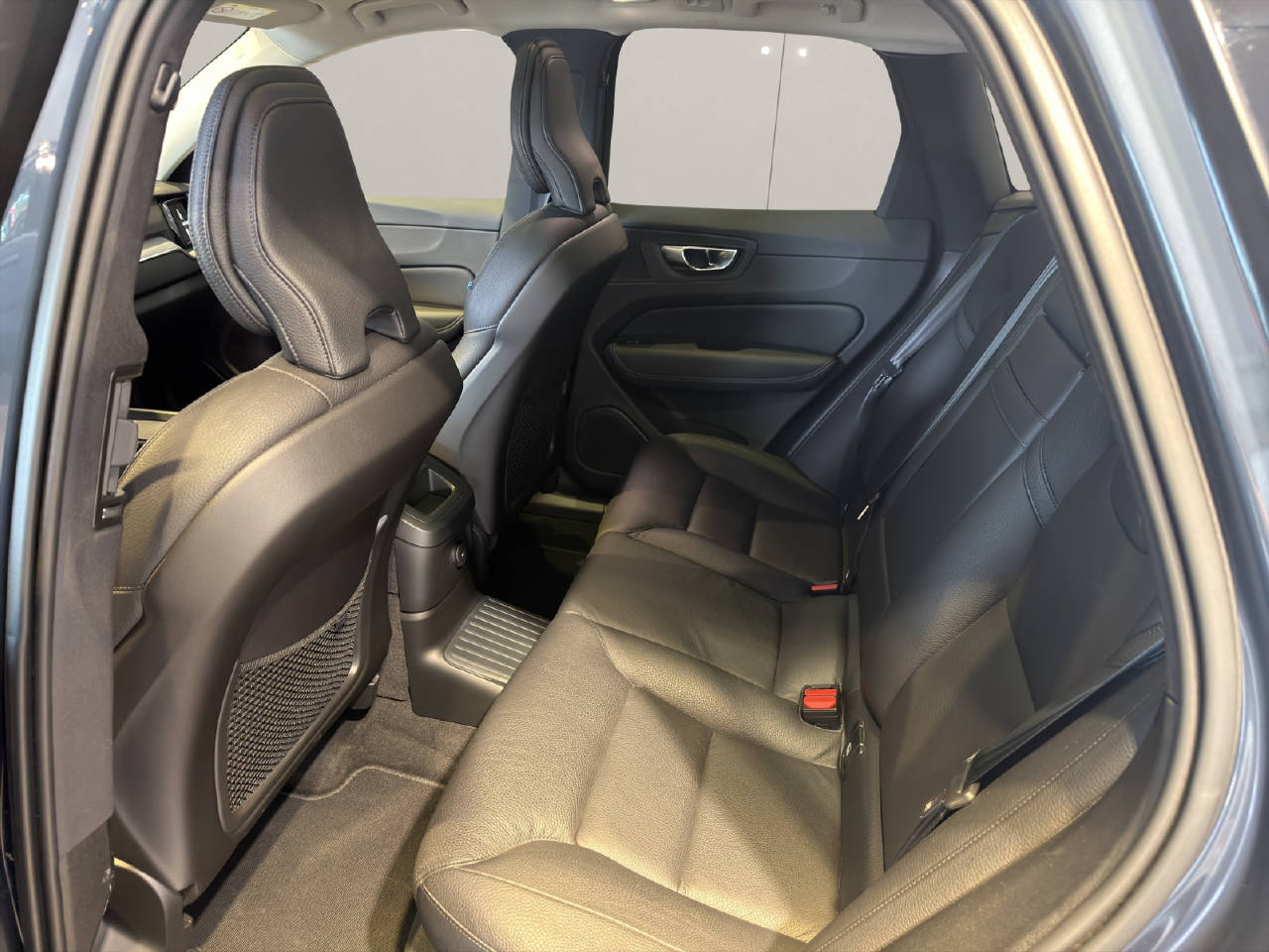 VOLVO XC60 2.0 T8 TE Inscription eAWD-image-5