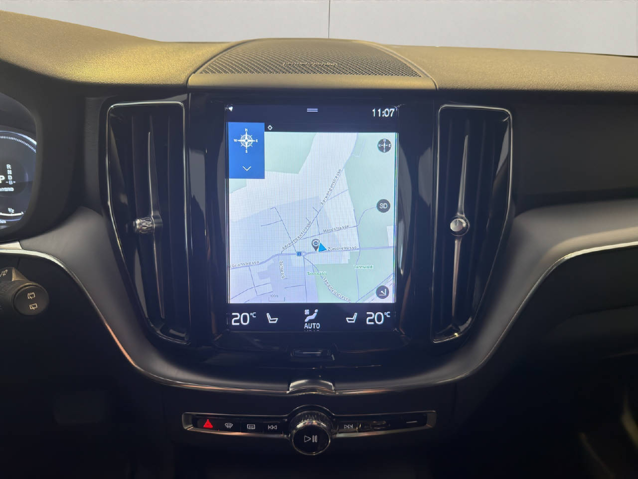 VOLVO XC60 2.0 T8 TE Inscription eAWD-image-9