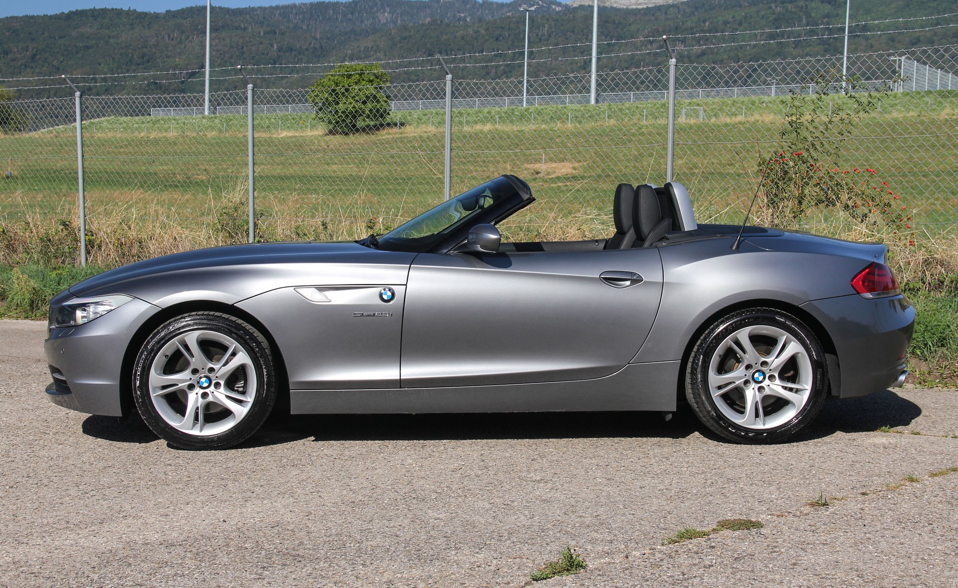 BMW Z4 sDrive23i ⭐⭐⭐⭐⭐-image-24
