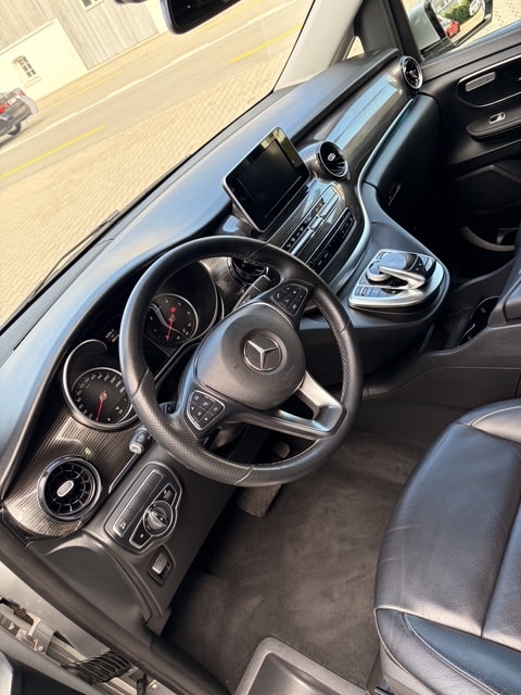 MERCEDES-BENZ V 300 d lang Avantgarde 4Matic 9G-Tronic-image-11