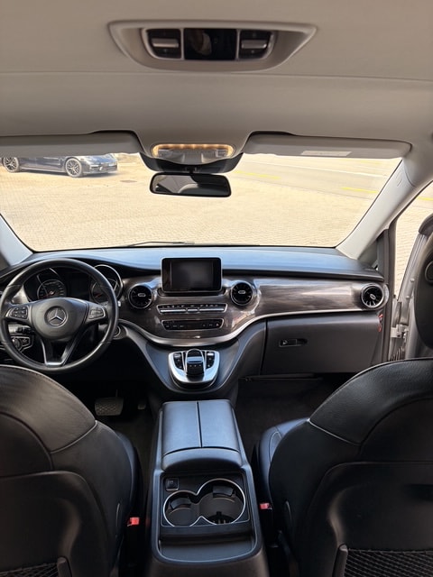 MERCEDES-BENZ V 300 d lang Avantgarde 4Matic 9G-Tronic-image-9