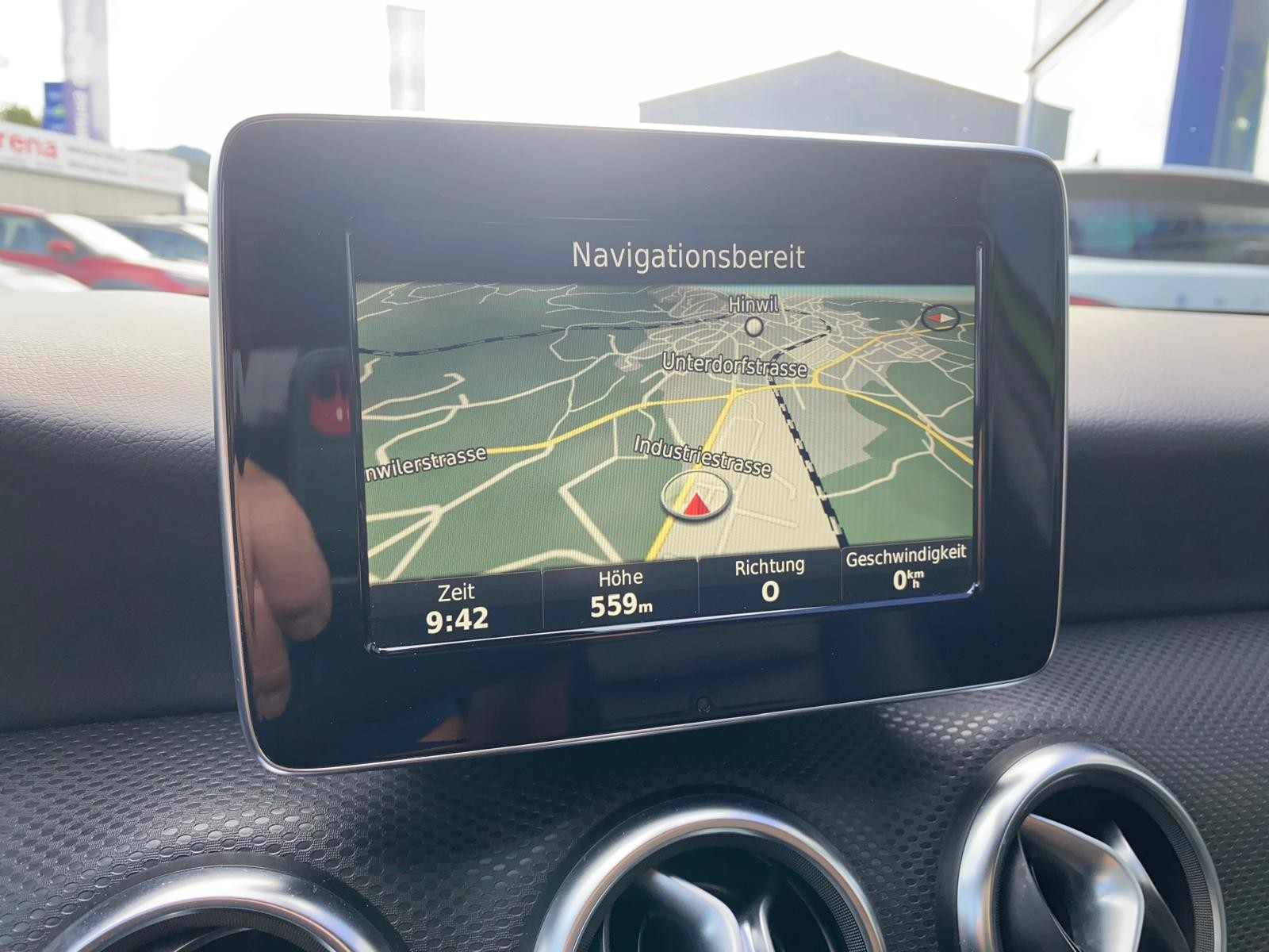 MERCEDES-BENZ A 180 Style 7G-DCT-image-8