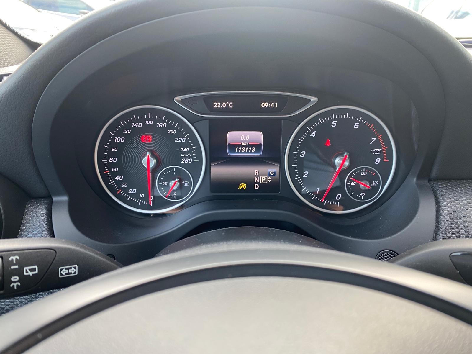 MERCEDES-BENZ A 180 Style 7G-DCT-image-6