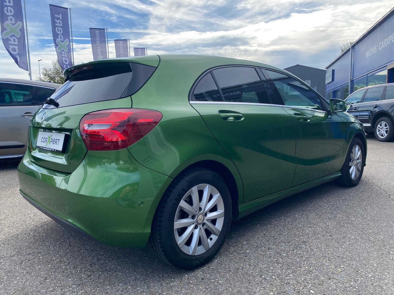 MERCEDES-BENZ A 180 Style 7G-DCT-image-3