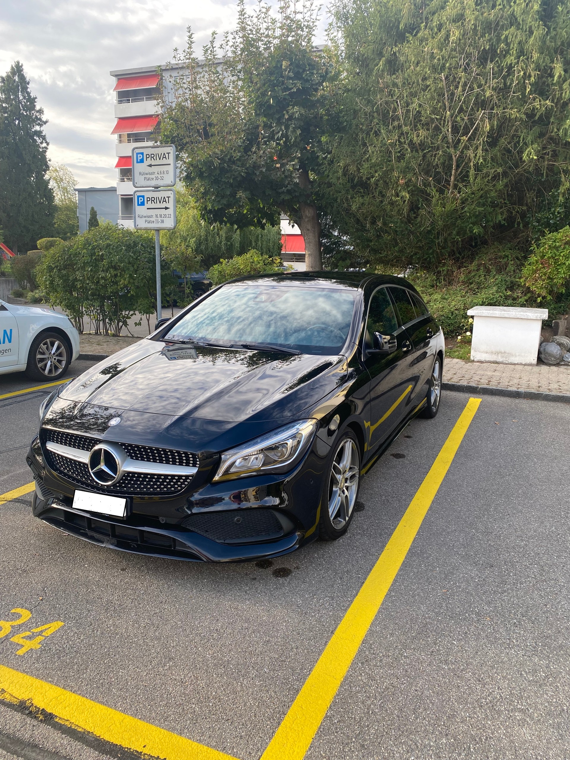 MERCEDES-BENZ CLA 200 d 4 matic-image-9