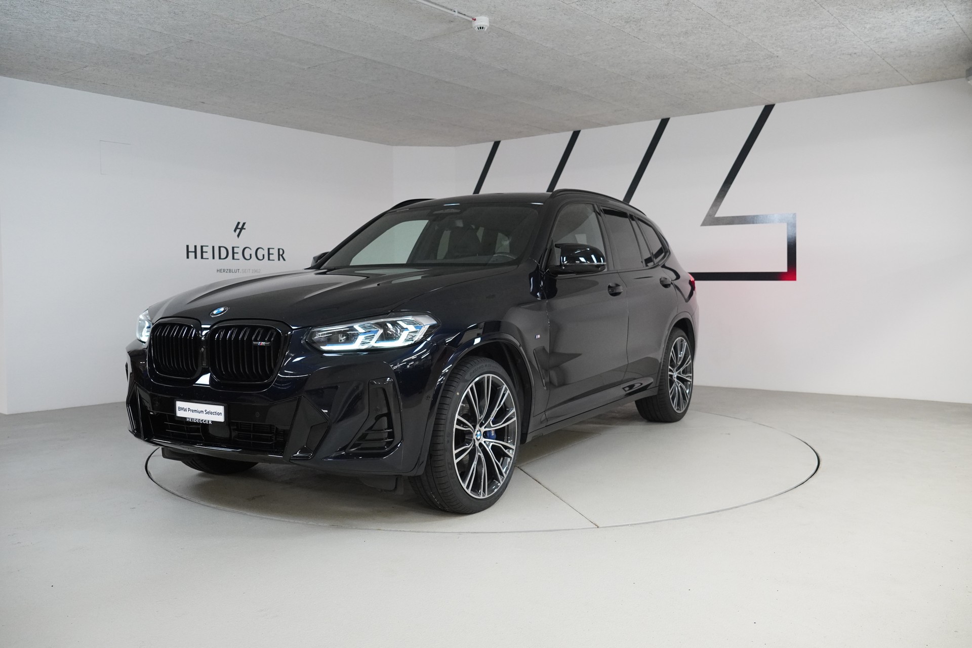 BMW X3 M40i Travel-image-0