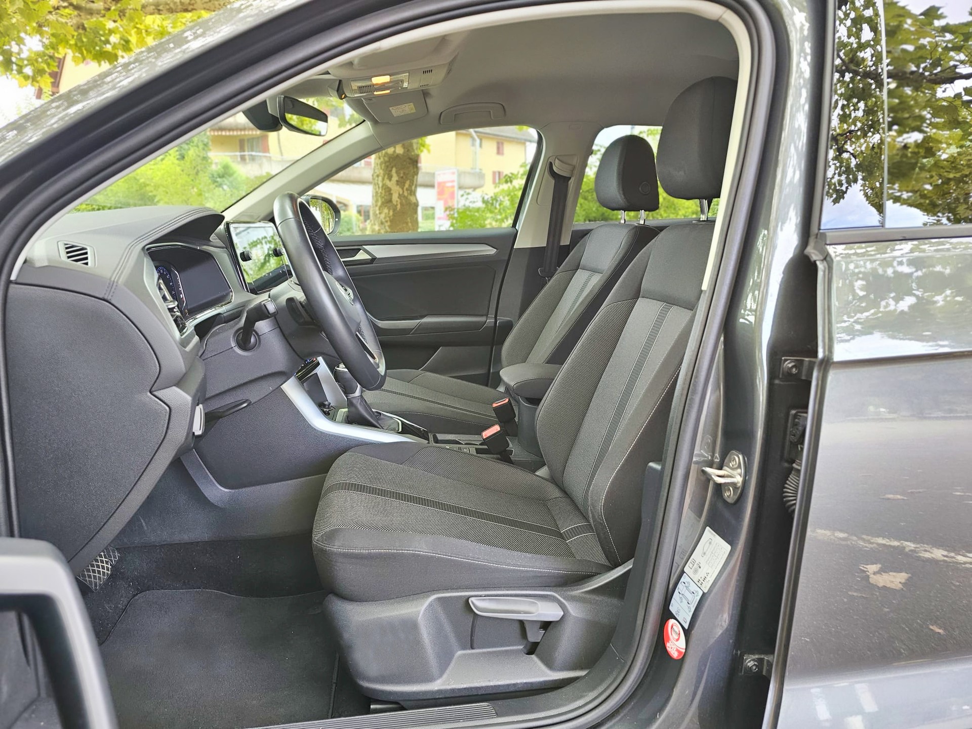 VW T-Roc 1.5 TSI EVO Life United DSG-image-8