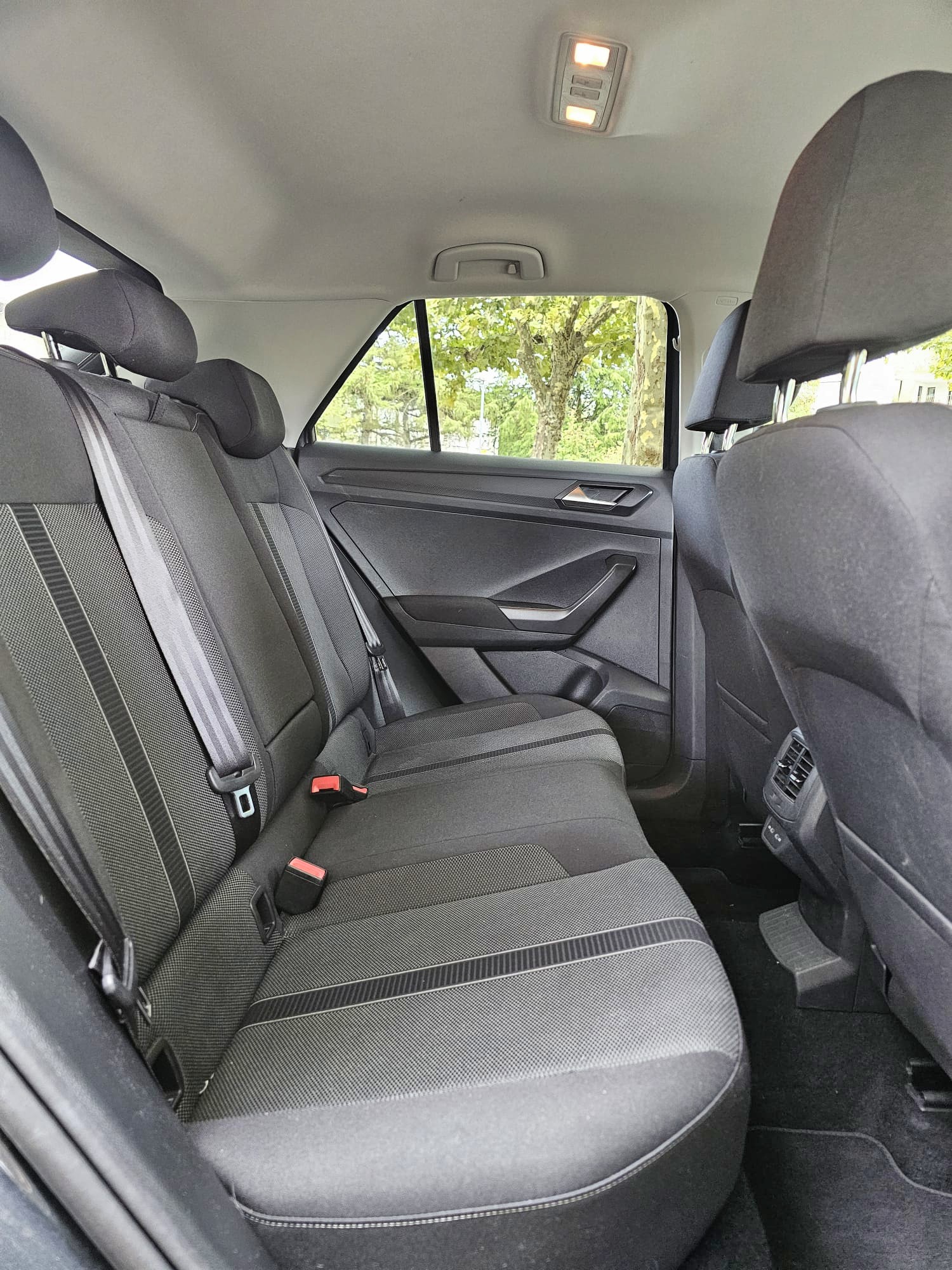 VW T-Roc 1.5 TSI EVO Life United DSG-image-10