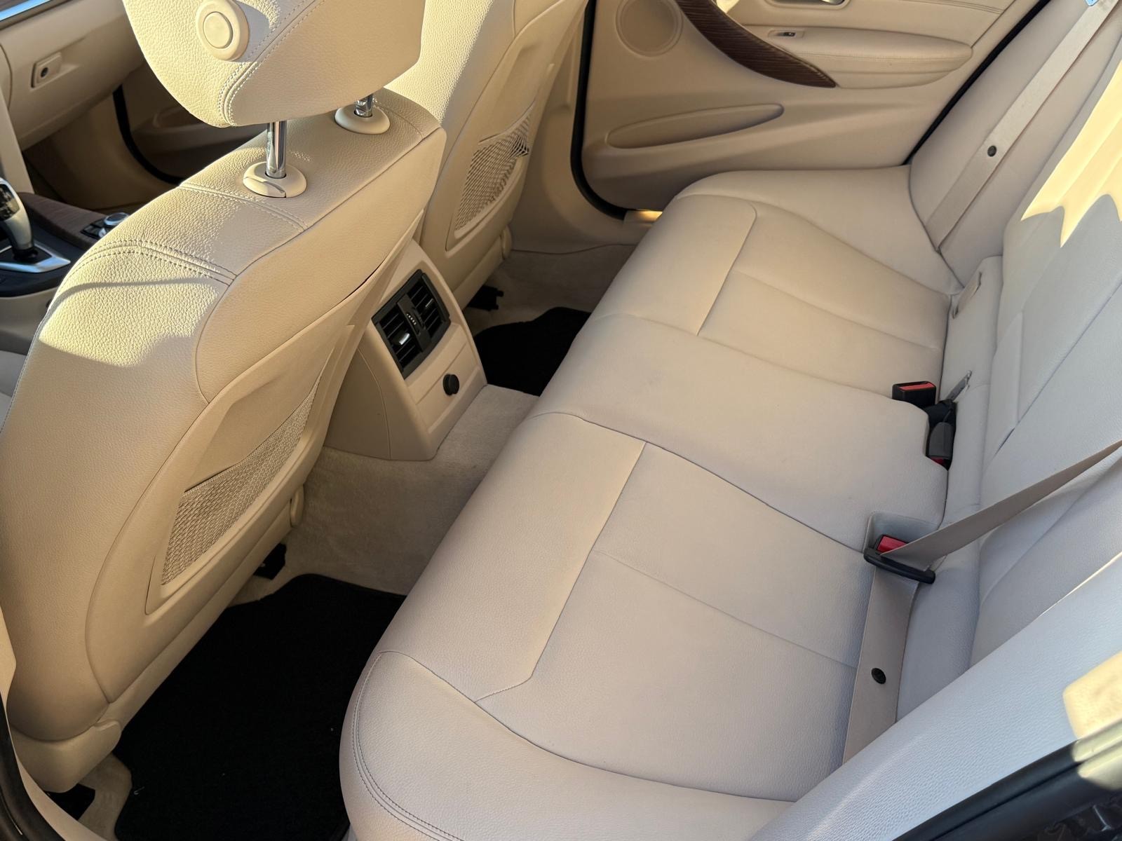 BMW 328i Modern Line Steptronic-image-9