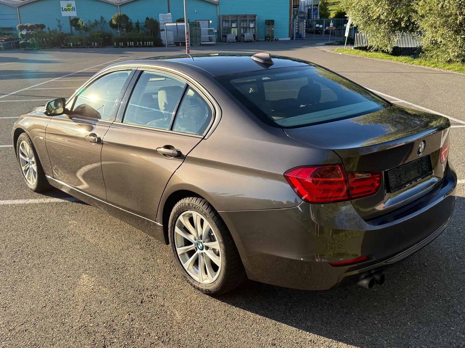 BMW 328i Modern Line Steptronic-image-1