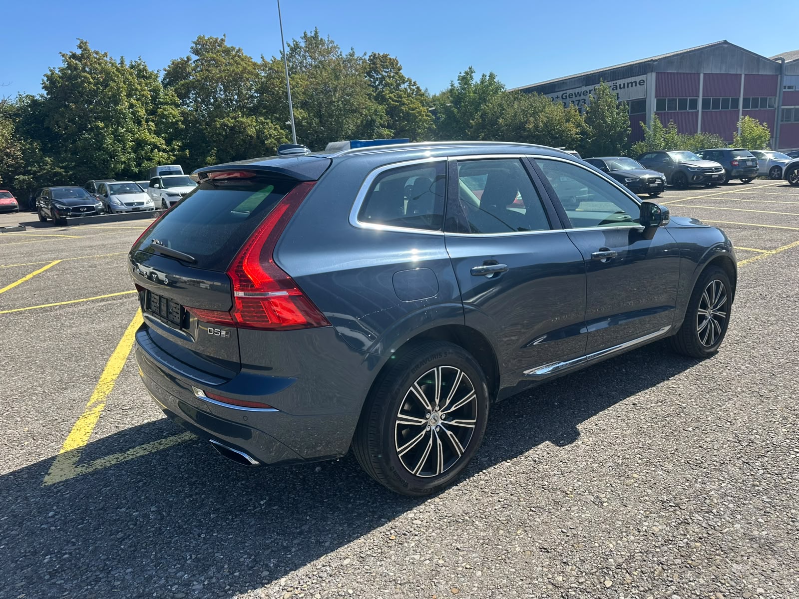 VOLVO XC60 D5 AWD Inscription Geartronic-image-5