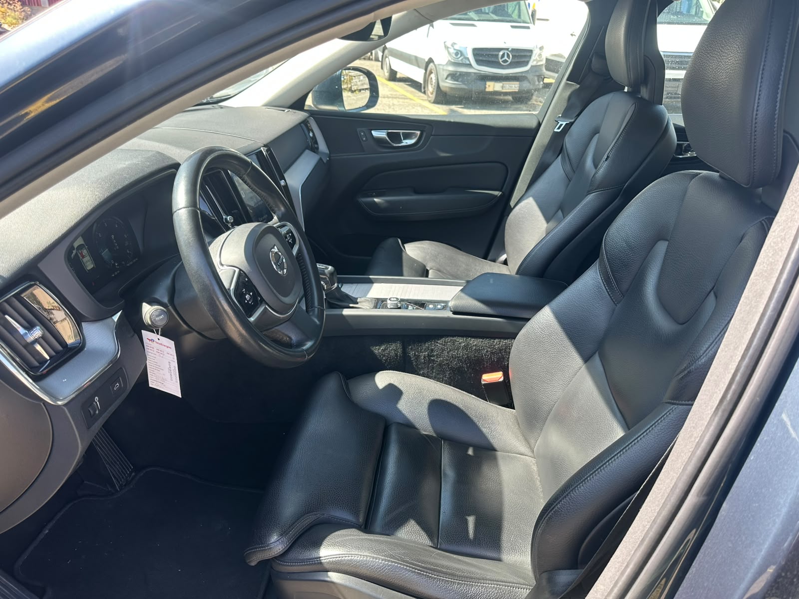 VOLVO XC60 D5 AWD Inscription Geartronic-image-6