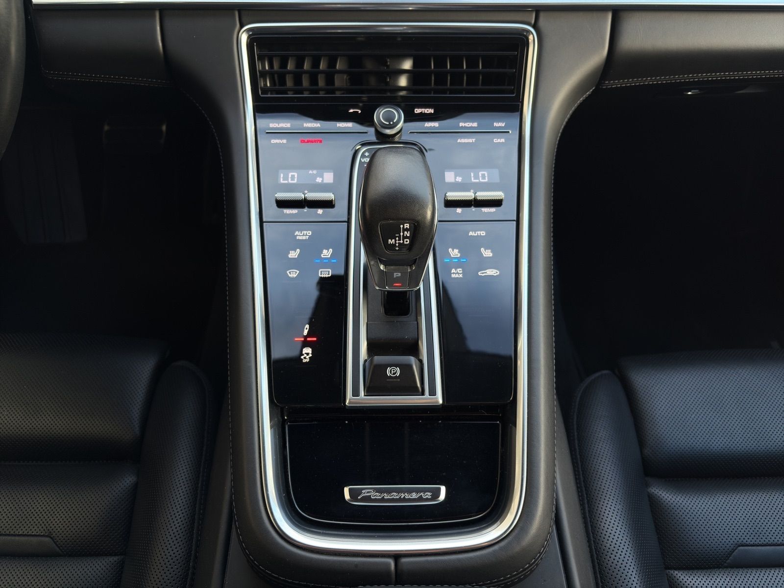 PORSCHE Panamera 4S Diesel PDK-image-13