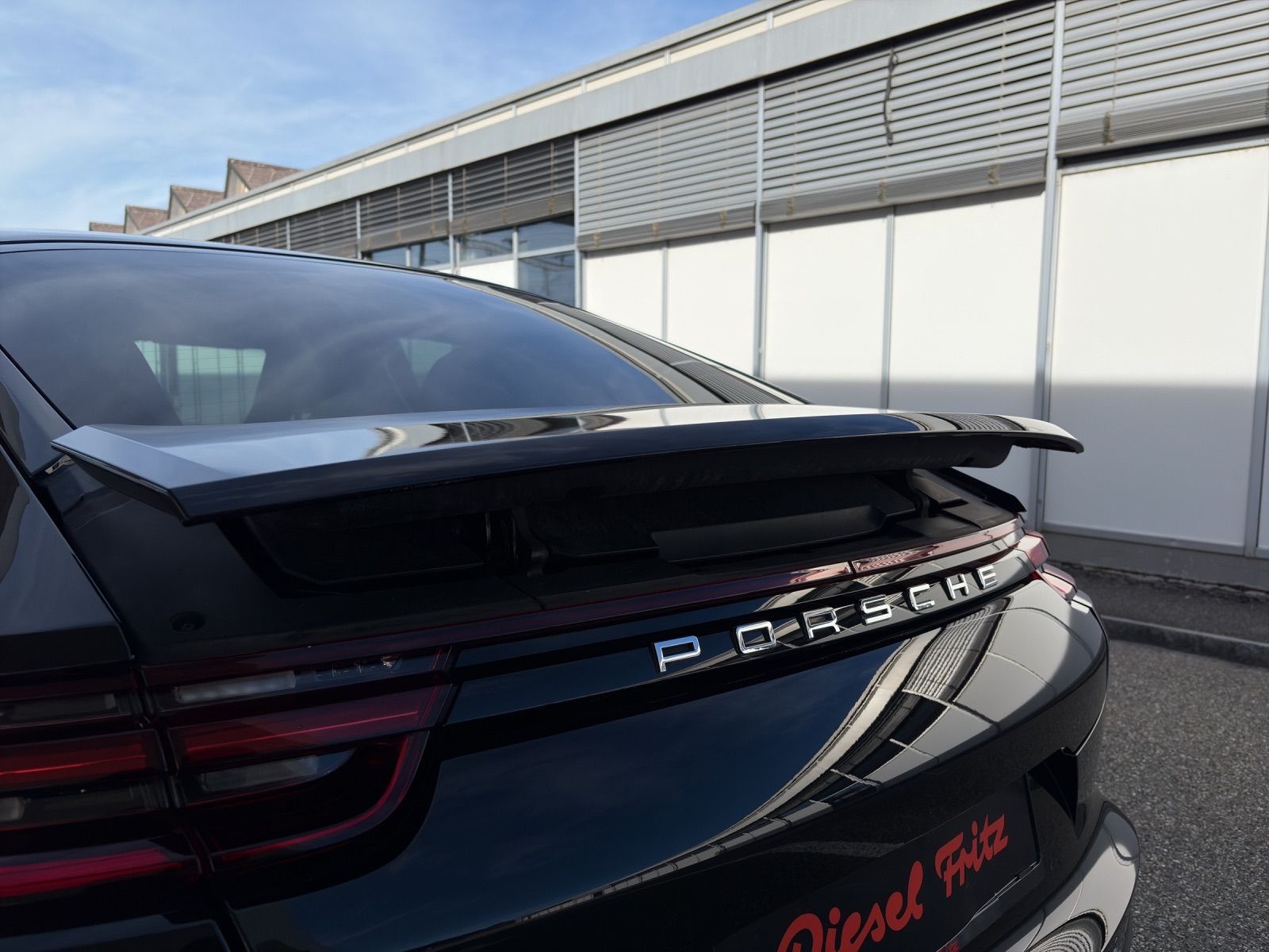 PORSCHE Panamera 4S Diesel PDK-image-19