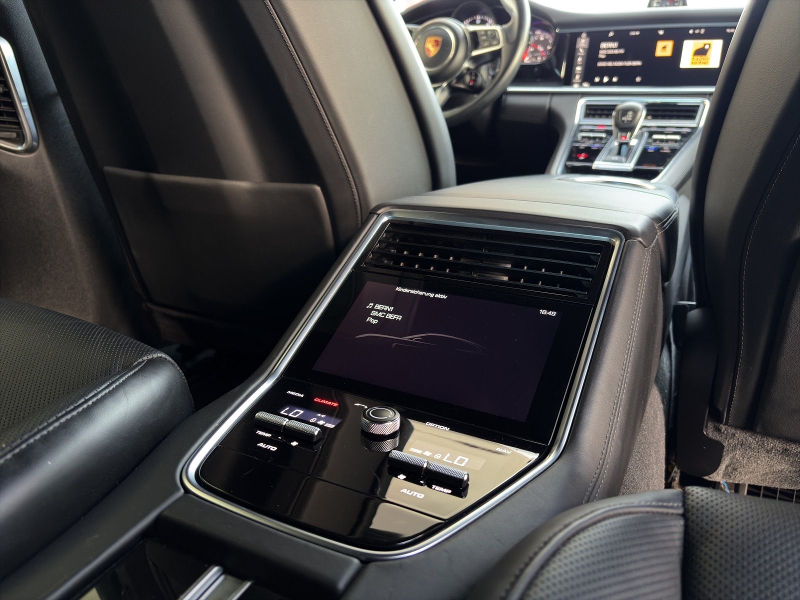 PORSCHE Panamera 4S Diesel PDK-image-18