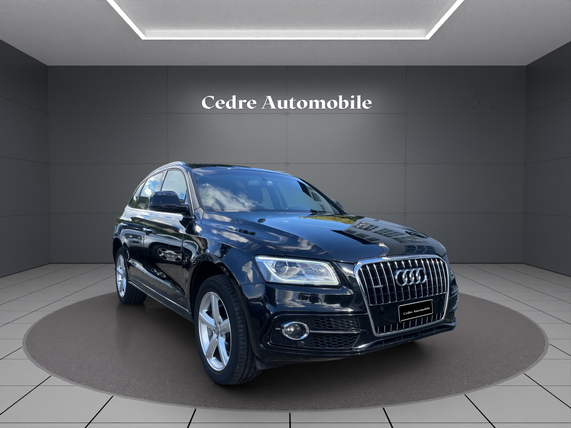 AUDI Q5 2.0 TDI quattro S-Line S-tronic-image-1