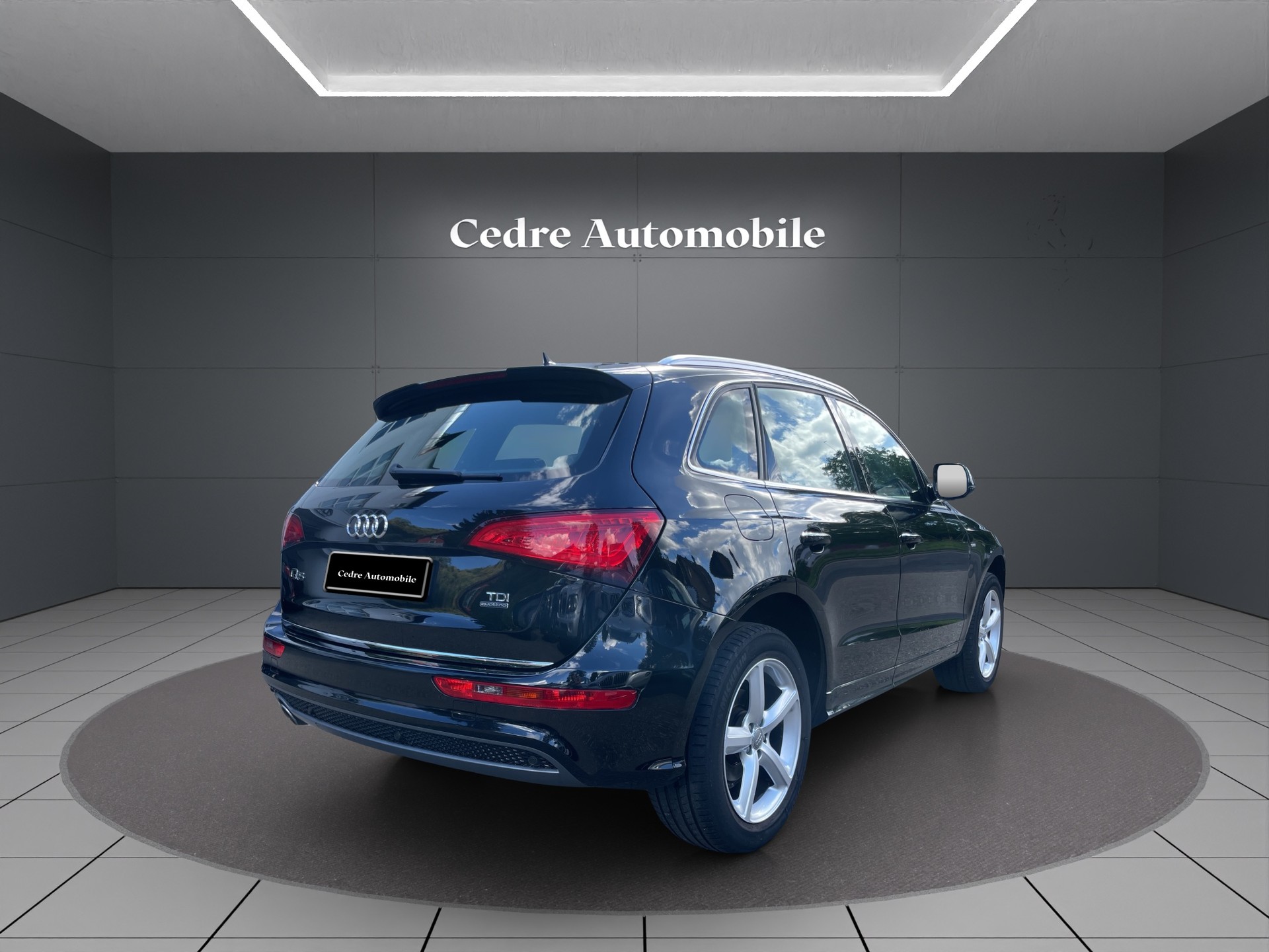AUDI Q5 2.0 TDI quattro S-Line S-tronic-image-3