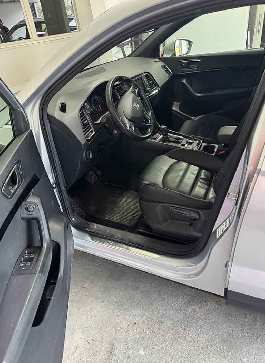 SEAT 2.0 TDI Xcellence 4Drive DSG-image-2