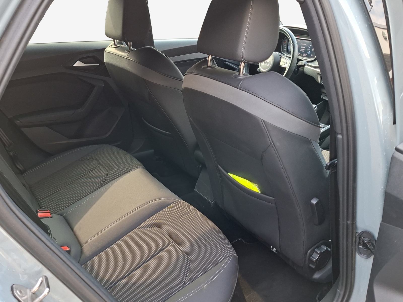 AUDI A1 Sportback 30 TFSI S Line Attraction S-tronic-image-13