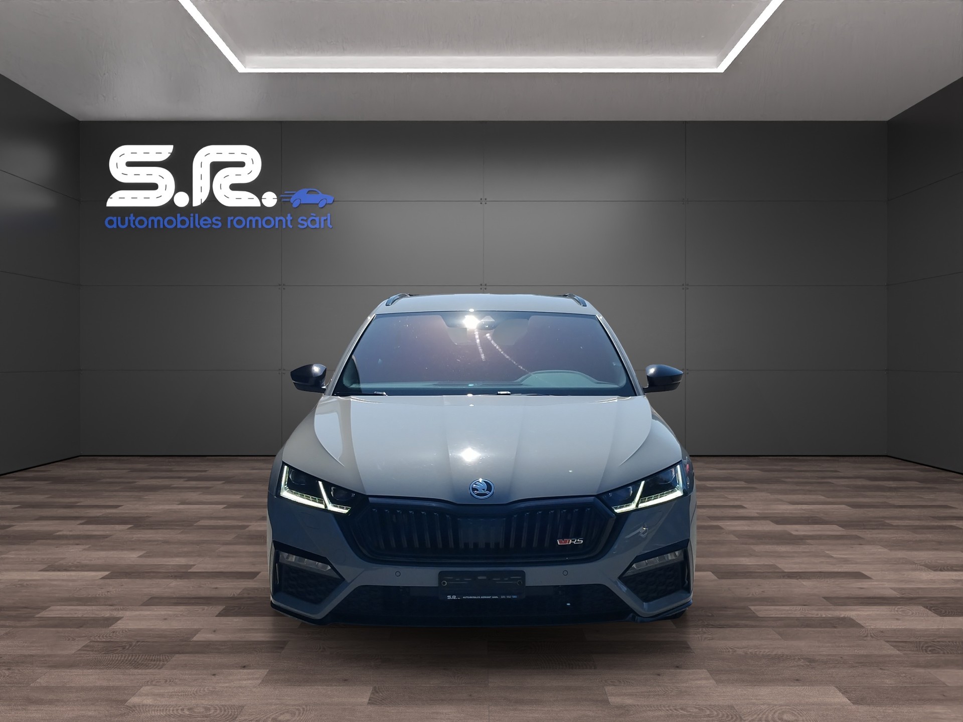 SKODA Octavia Combi 2.0 TSI DSG RS-image-1