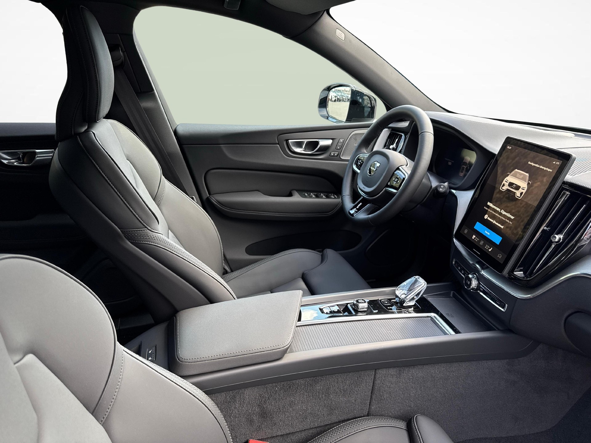 VOLVO XC60 2.0 T8 TE Ultra Dark eAWD-image-9
