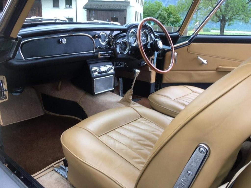 ASTON MARTIN Series V-image-11