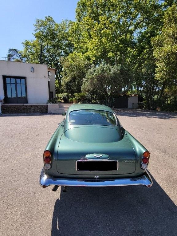 ASTON MARTIN Series V-image-3