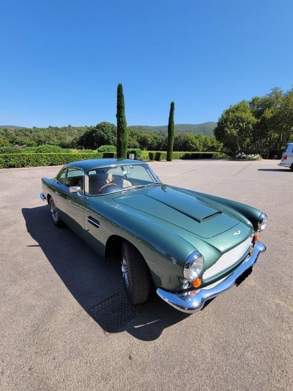 ASTON MARTIN Series V-image-4