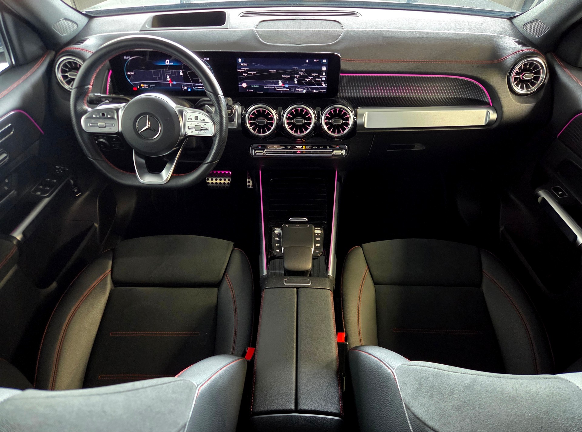 MERCEDES-BENZ EQB 350 AMG Line 4matic 7-Plätzer-image-12