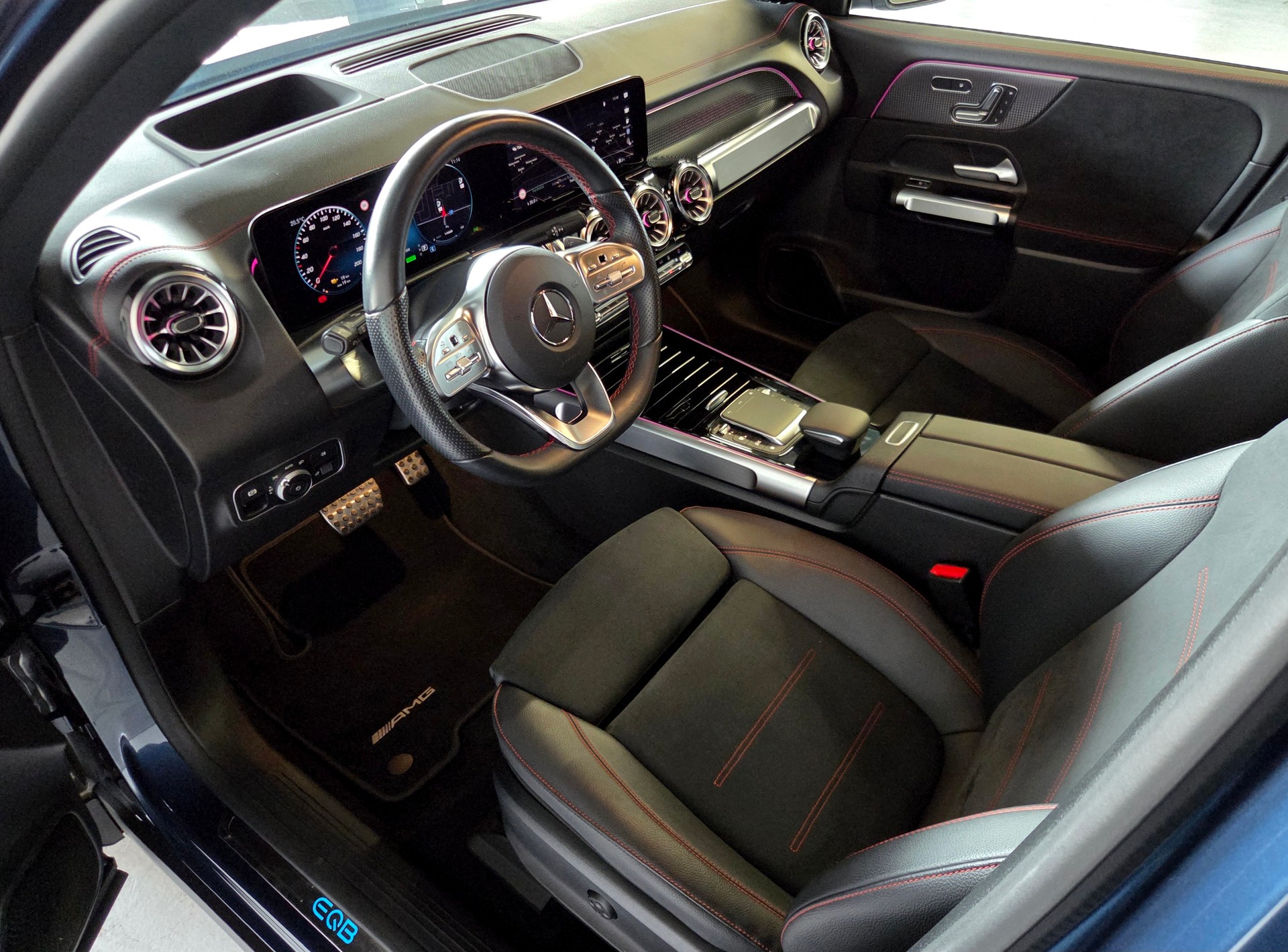MERCEDES-BENZ EQB 350 AMG Line 4matic 7-Plätzer-image-9