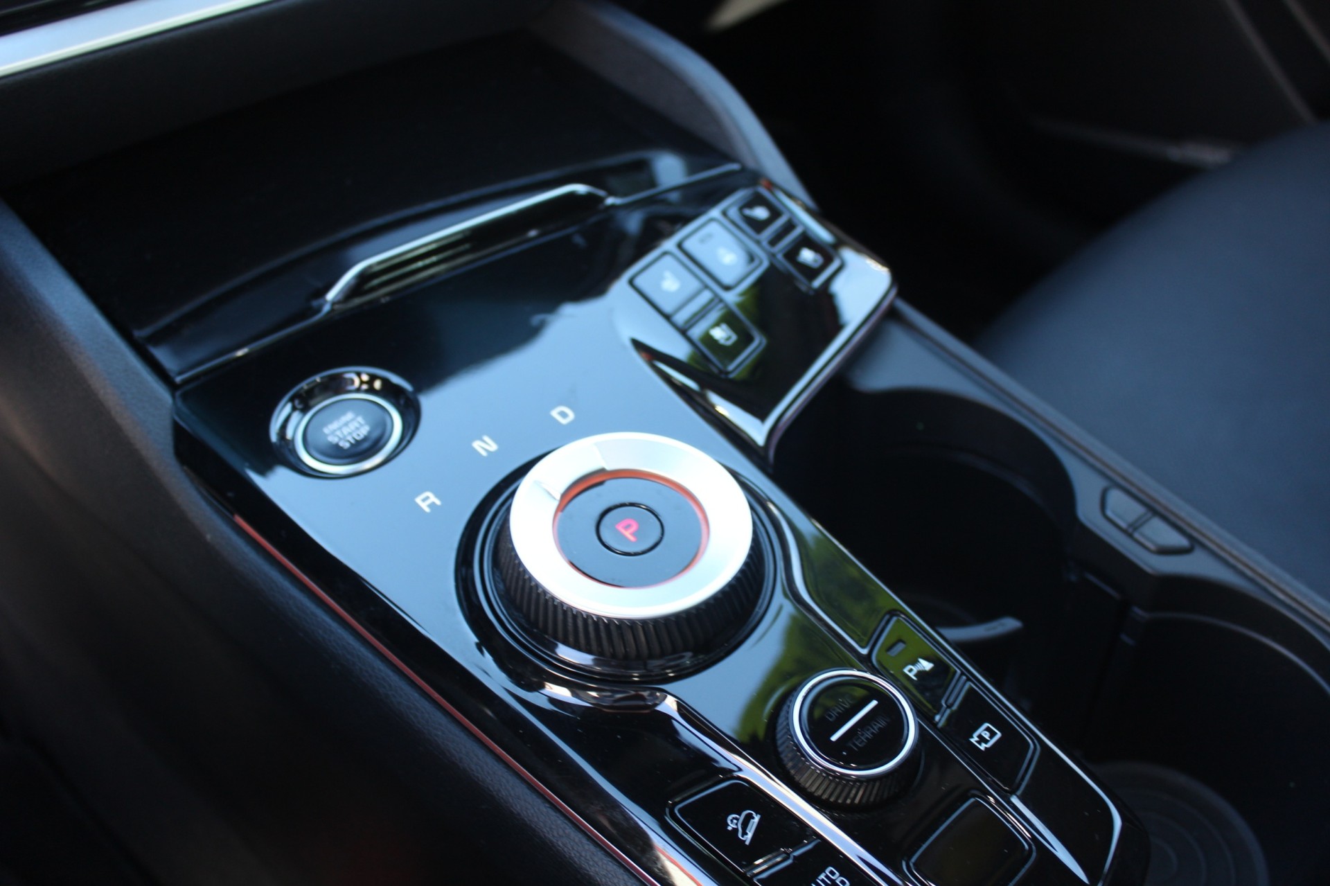 KIA Sportage 1.6 T-GDi Hybrid GT-Line-image-8