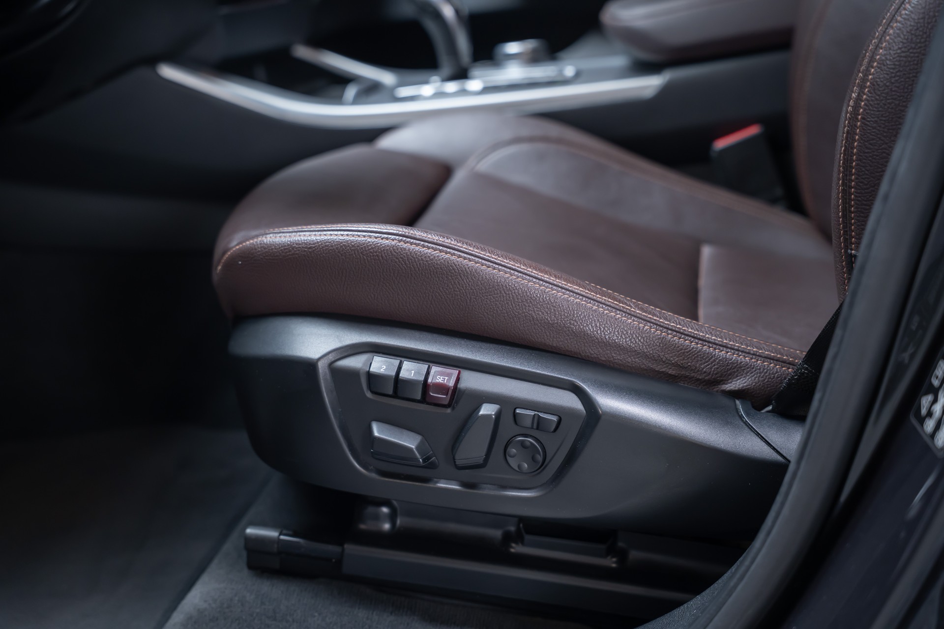 BMW X4 M40i / CH-Fahrzeug / Harman/Kardon / Rückfahrkamera-image-14
