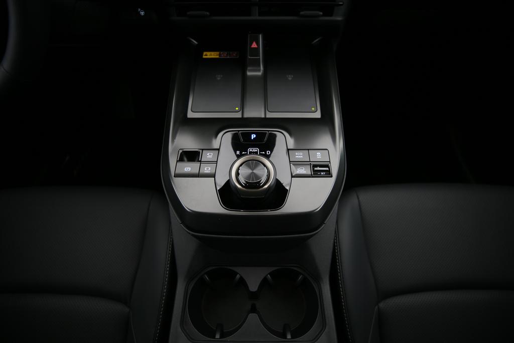 TOYOTA bZ4X Premium AWD-image-7