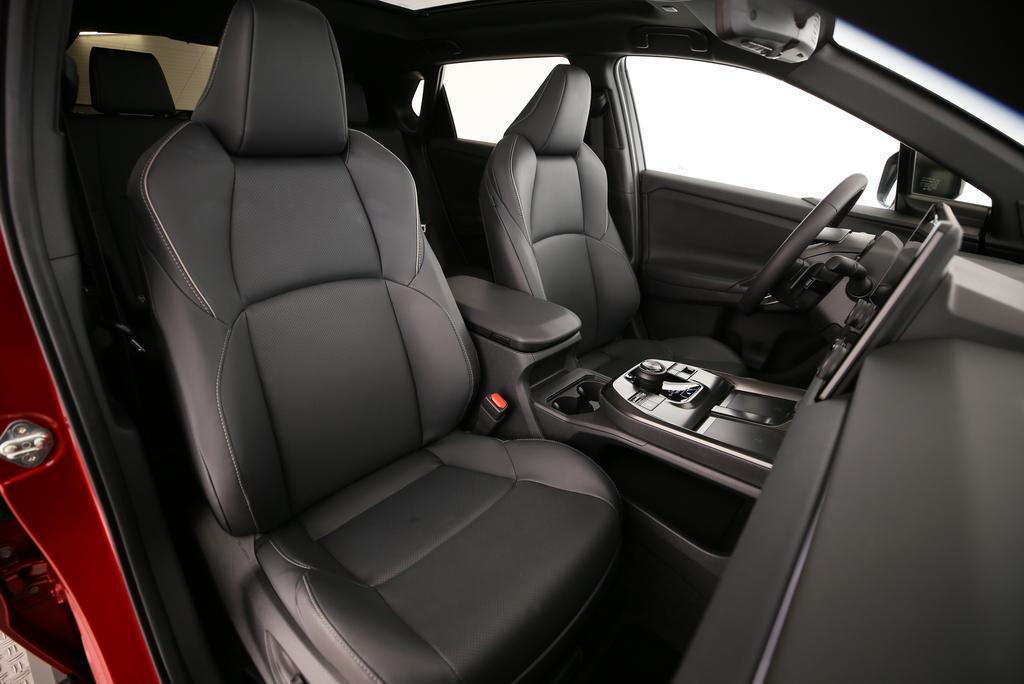 TOYOTA bZ4X Premium AWD-image-9