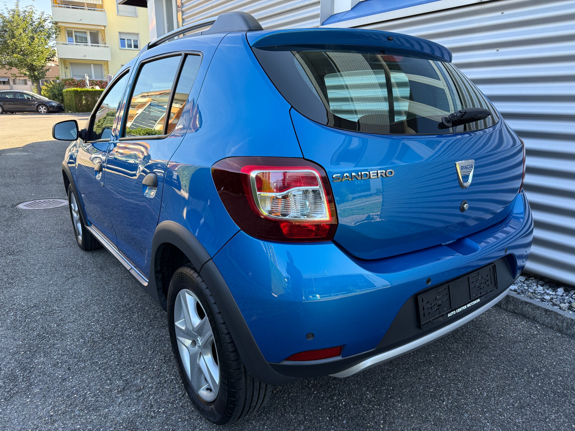 DACIA Sandero Tce 90 Stepway Lauréate Automatic-image-1