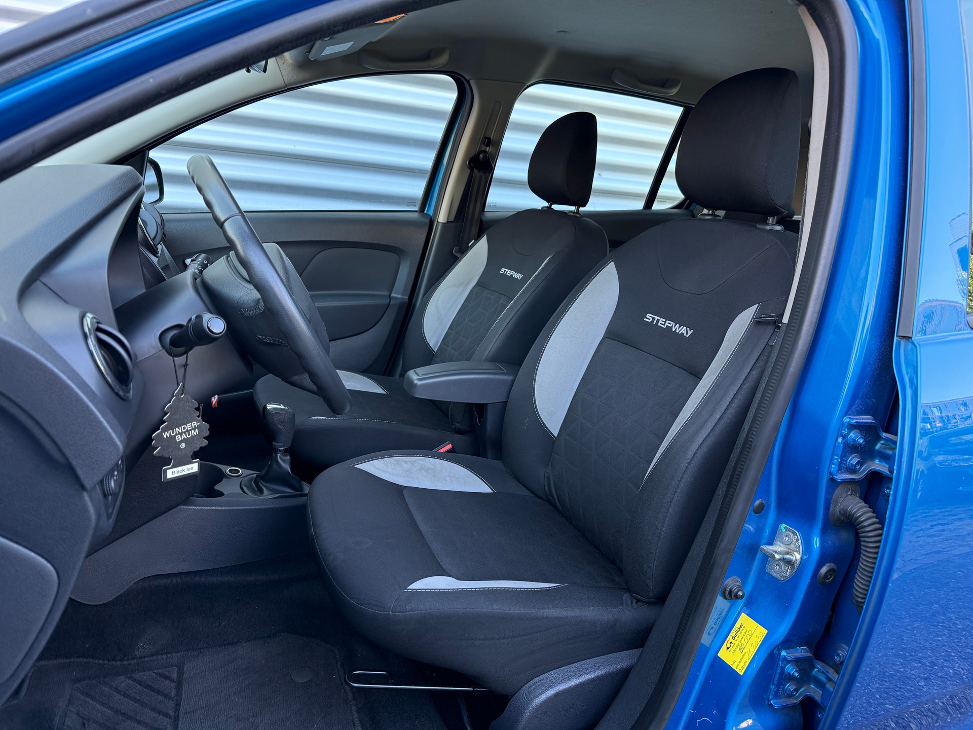 DACIA Sandero Tce 90 Stepway Lauréate Automatic-image-3