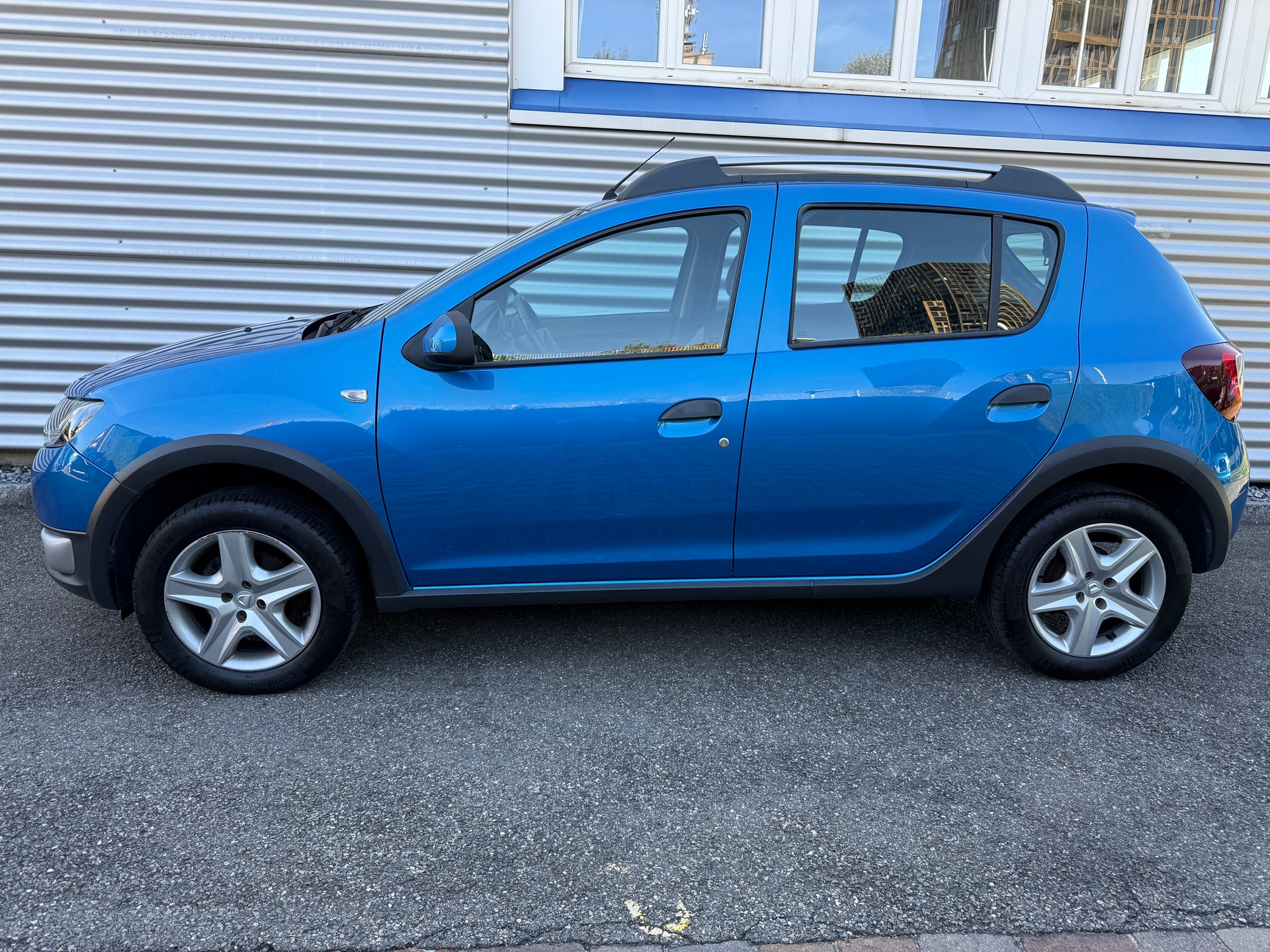 DACIA Sandero Tce 90 Stepway Lauréate Automatic-image-2