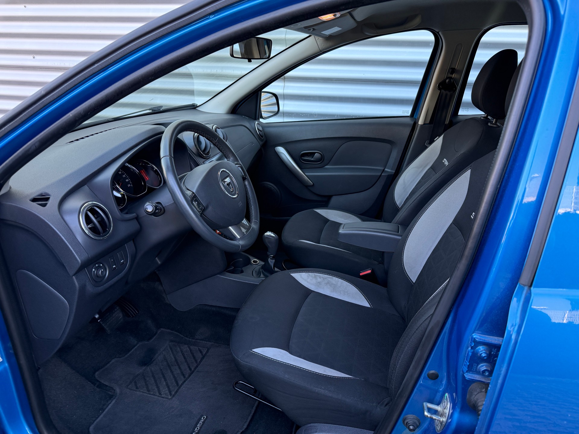 DACIA Sandero Tce 90 Stepway Lauréate Automatic-image-14