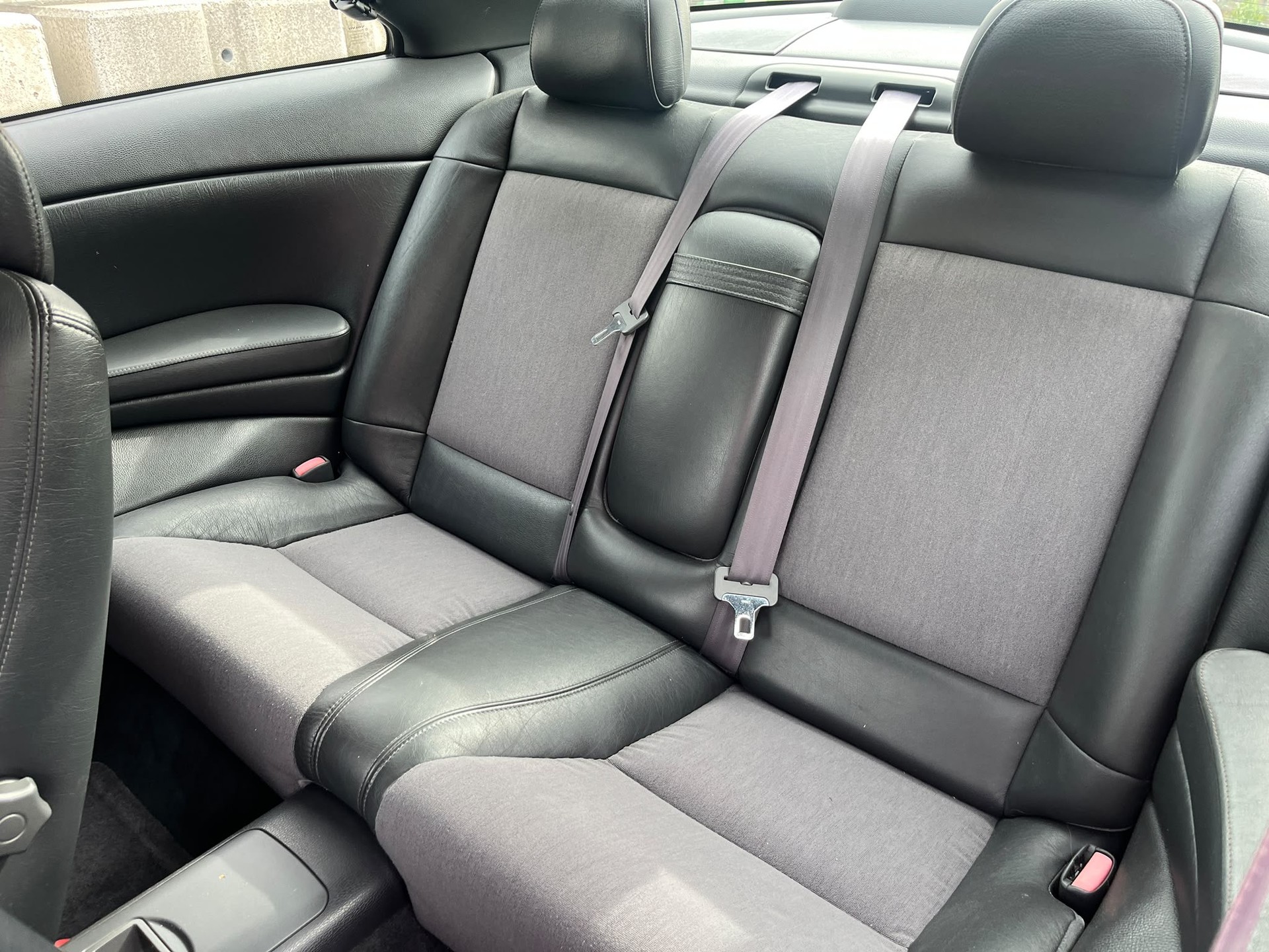 VOLVO C70 2.4 T5 Coupe-image-8