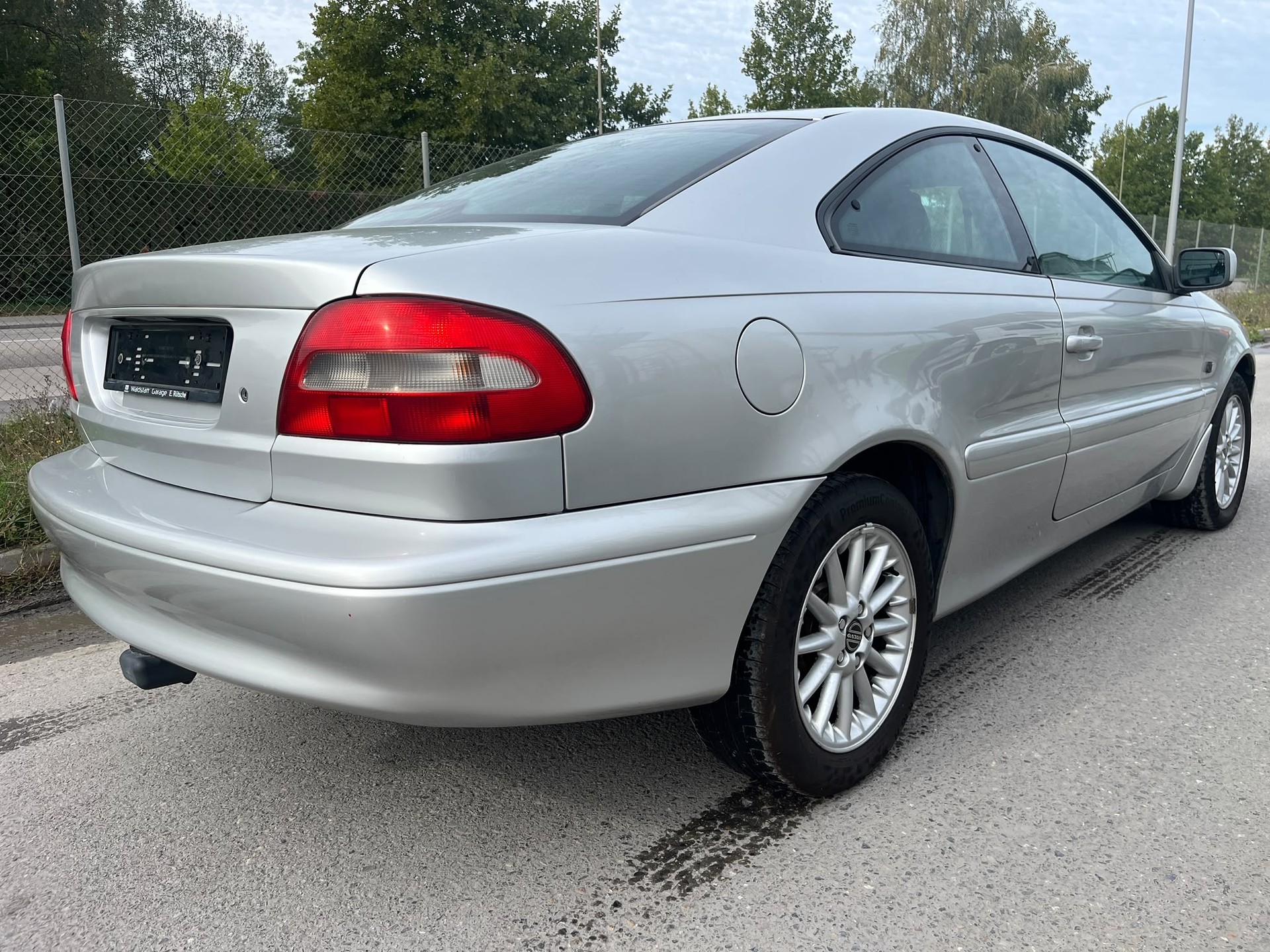 VOLVO C70 2.4 T5 Coupe-image-2