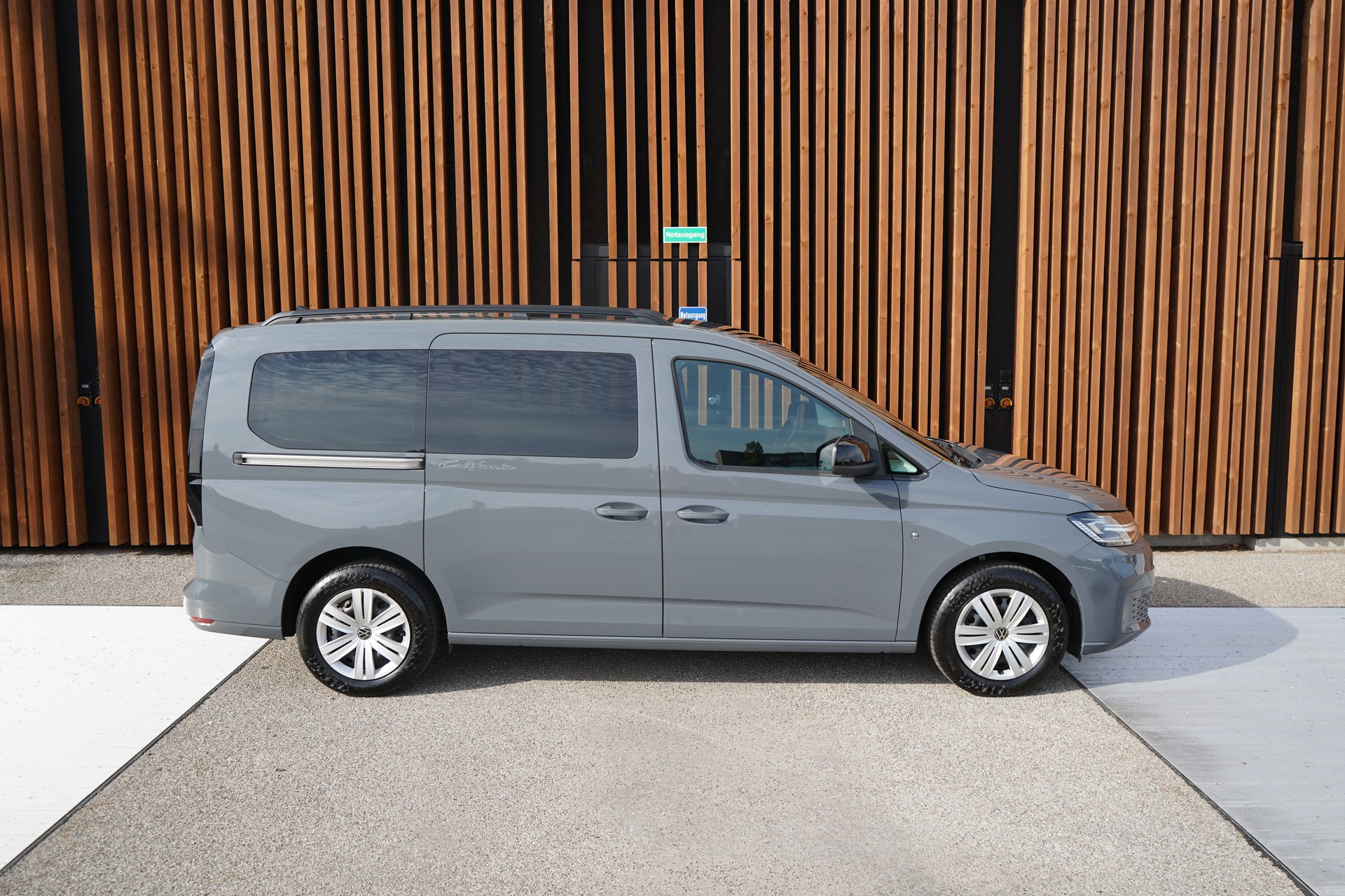 VW CADDY MAXI 2.0 TDI CALIFORNIA SPIRIT DSG l 122 PS-image-2