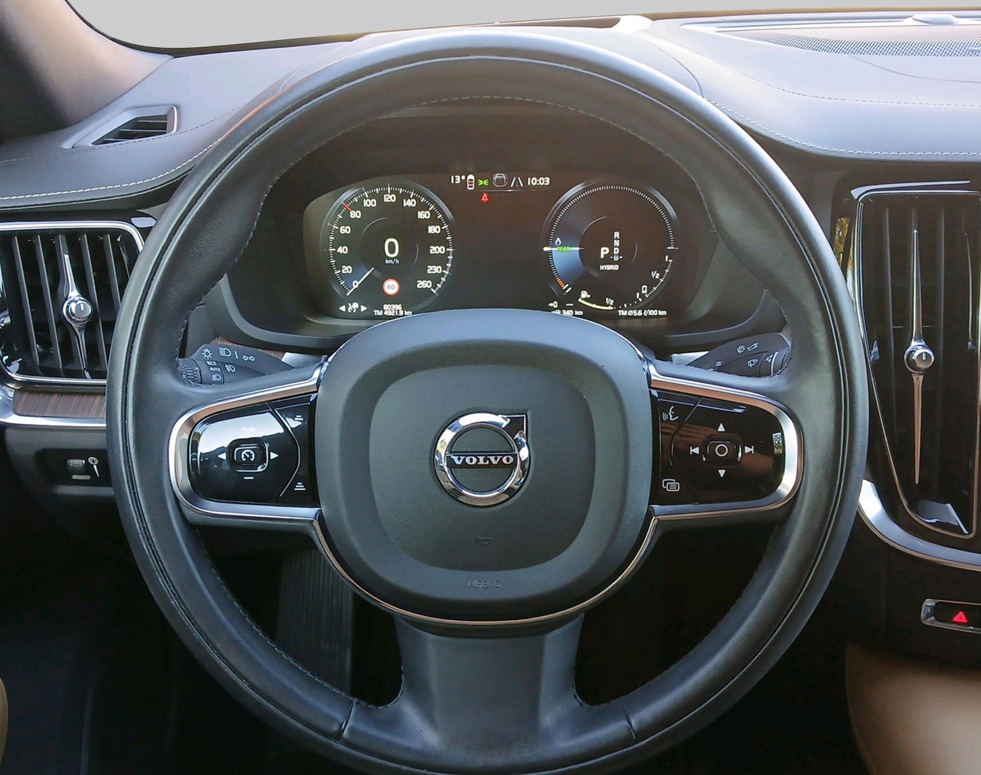 VOLVO S60 T8 e AWD Inscription-image-10