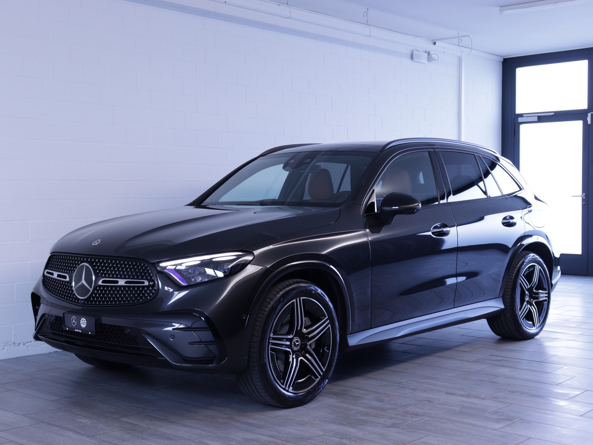 MERCEDES-BENZ GLC-Klasse X254 GLC 400 e EQ Star AMG Line 4matic-image-0