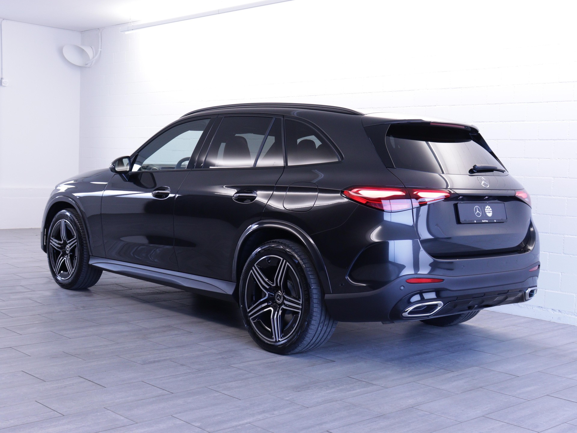 MERCEDES-BENZ GLC-Klasse X254 GLC 400 e EQ Star AMG Line 4matic-image-3