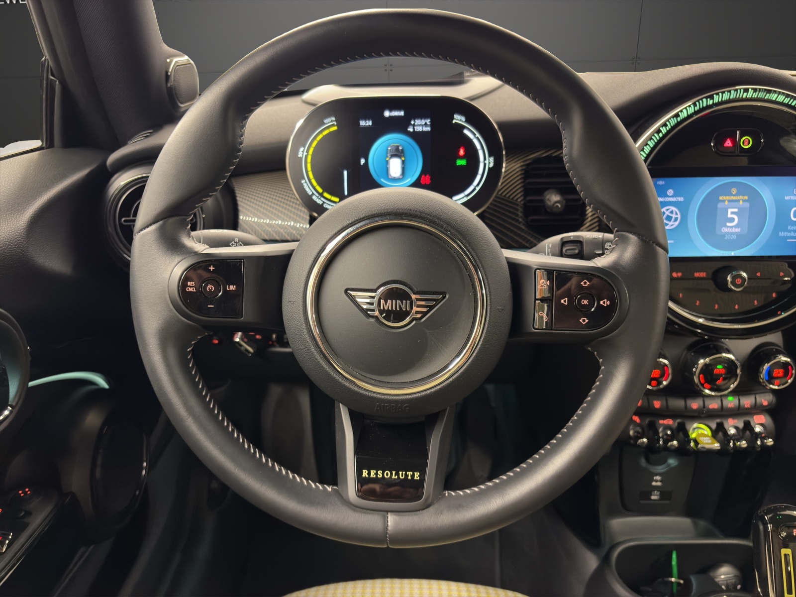 MINI Cooper SE-image-13